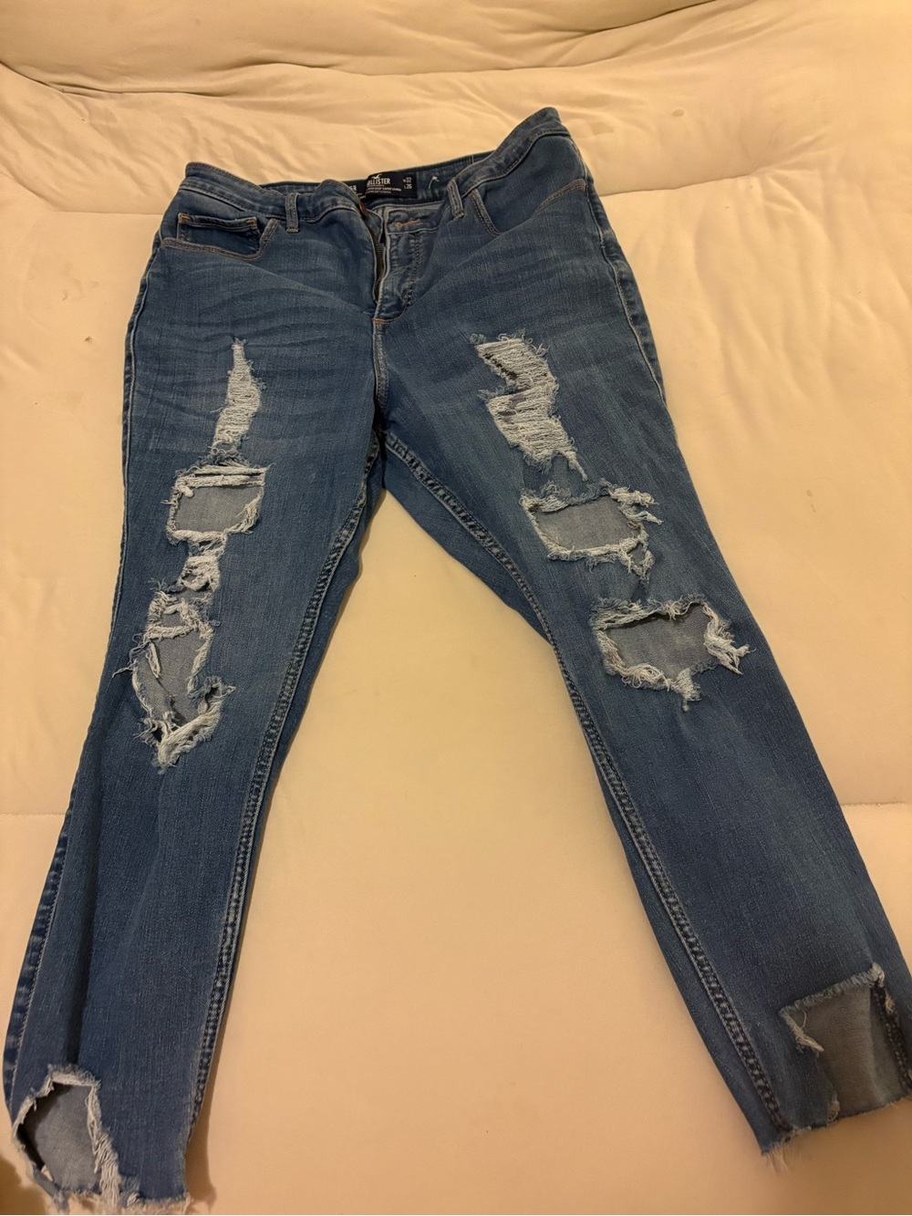 Hollister Women's Medium Blue Distressed Skinny Jeans